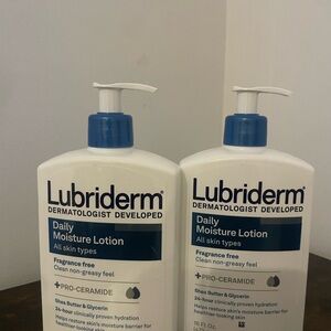 Daily Moisture Lotion - White